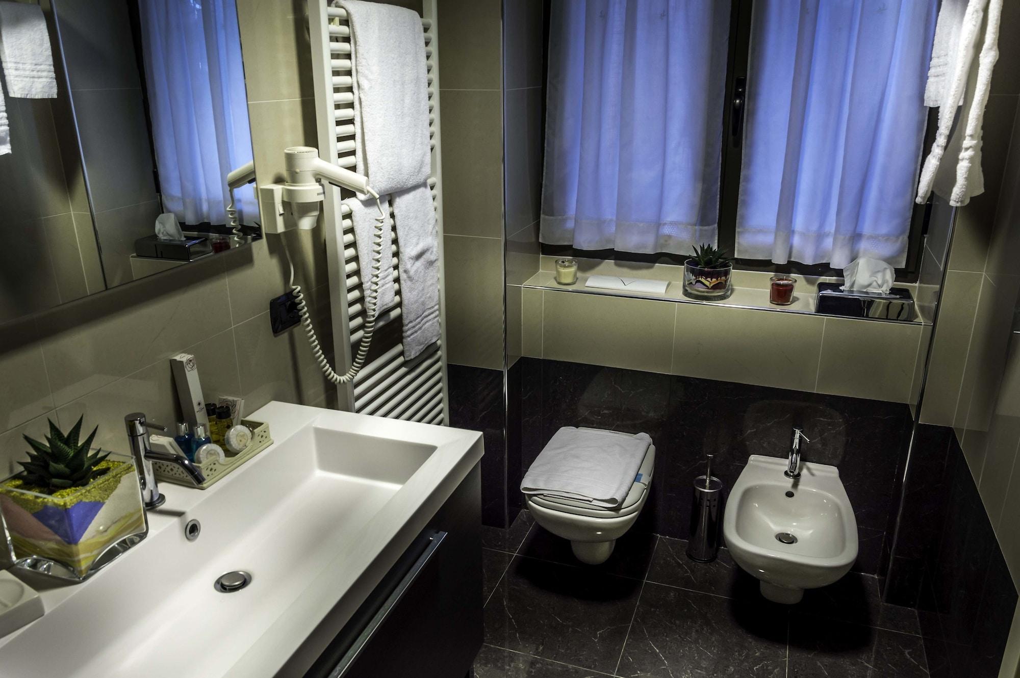 נוברה Hotel La Bussola מראה חיצוני תמונה