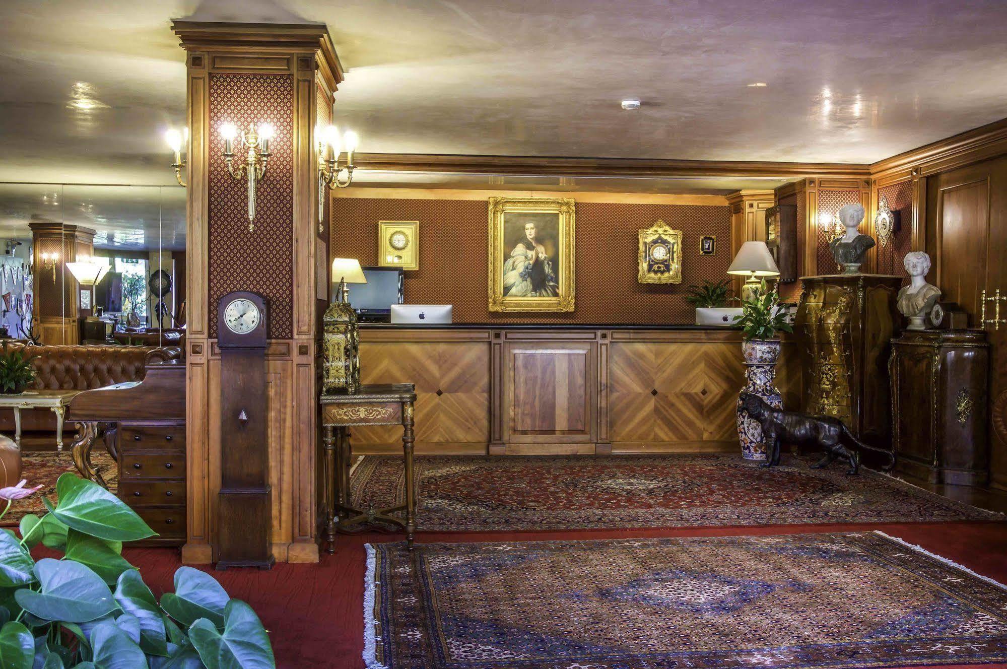נוברה Hotel La Bussola מראה חיצוני תמונה